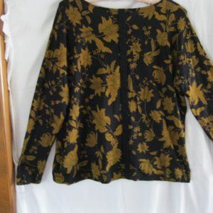 Masai top - Black/gold pattern   Size Med.